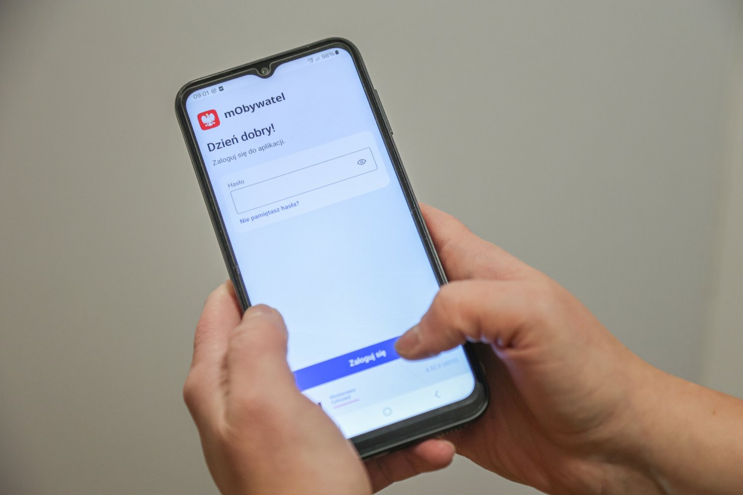 Jak podpisać dokument przy pomocy aplikacji mObwyatel? Poradnik krok po kroku