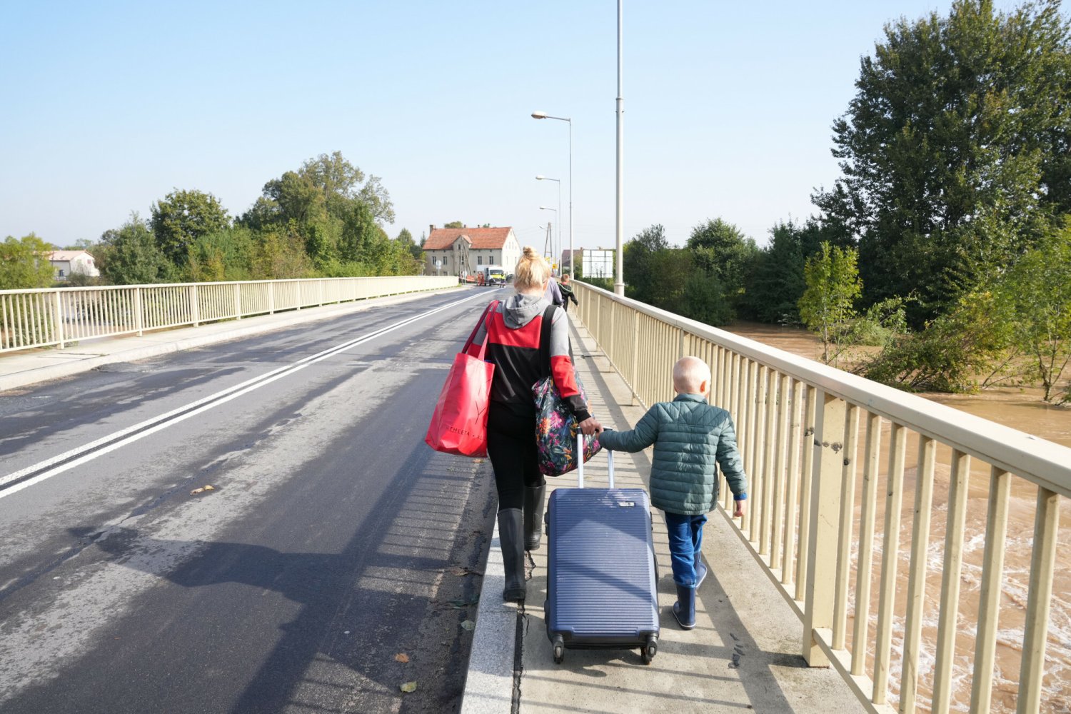 Jak pomagać psychologicznie ofiarom powodzi?
