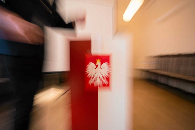 CBOS jest pod ogniem krytyki za rozbieżności w sondażach wyborczych.