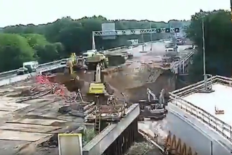 W 2016 roku w Holandii zbudowano tunel pod autostradą w weekend – internauci przypominają nagranie.