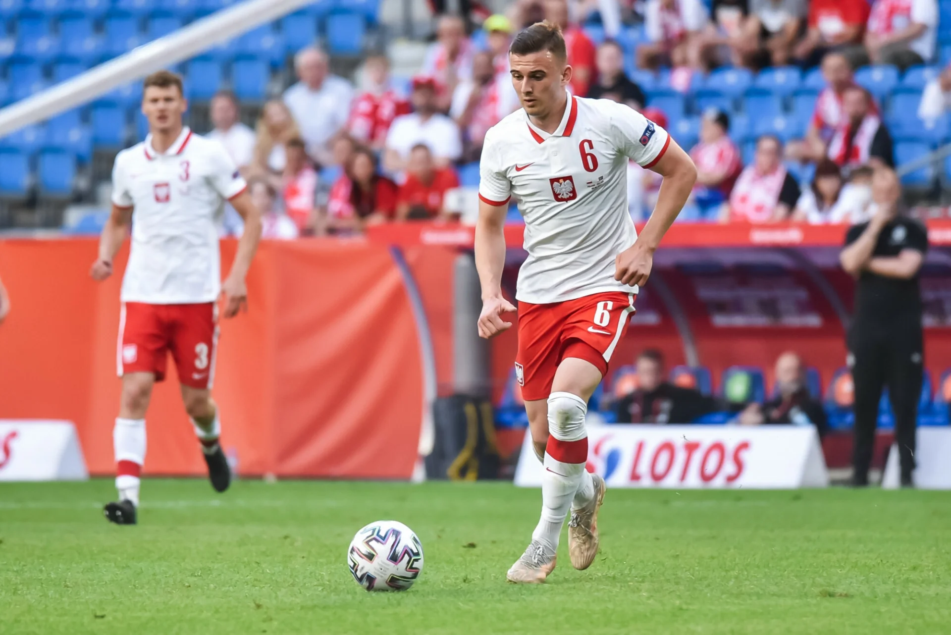 Kacper Kozłowski zagrał znakomitą akcję i po jego zagraniu padła bramka dla polskiej kadry