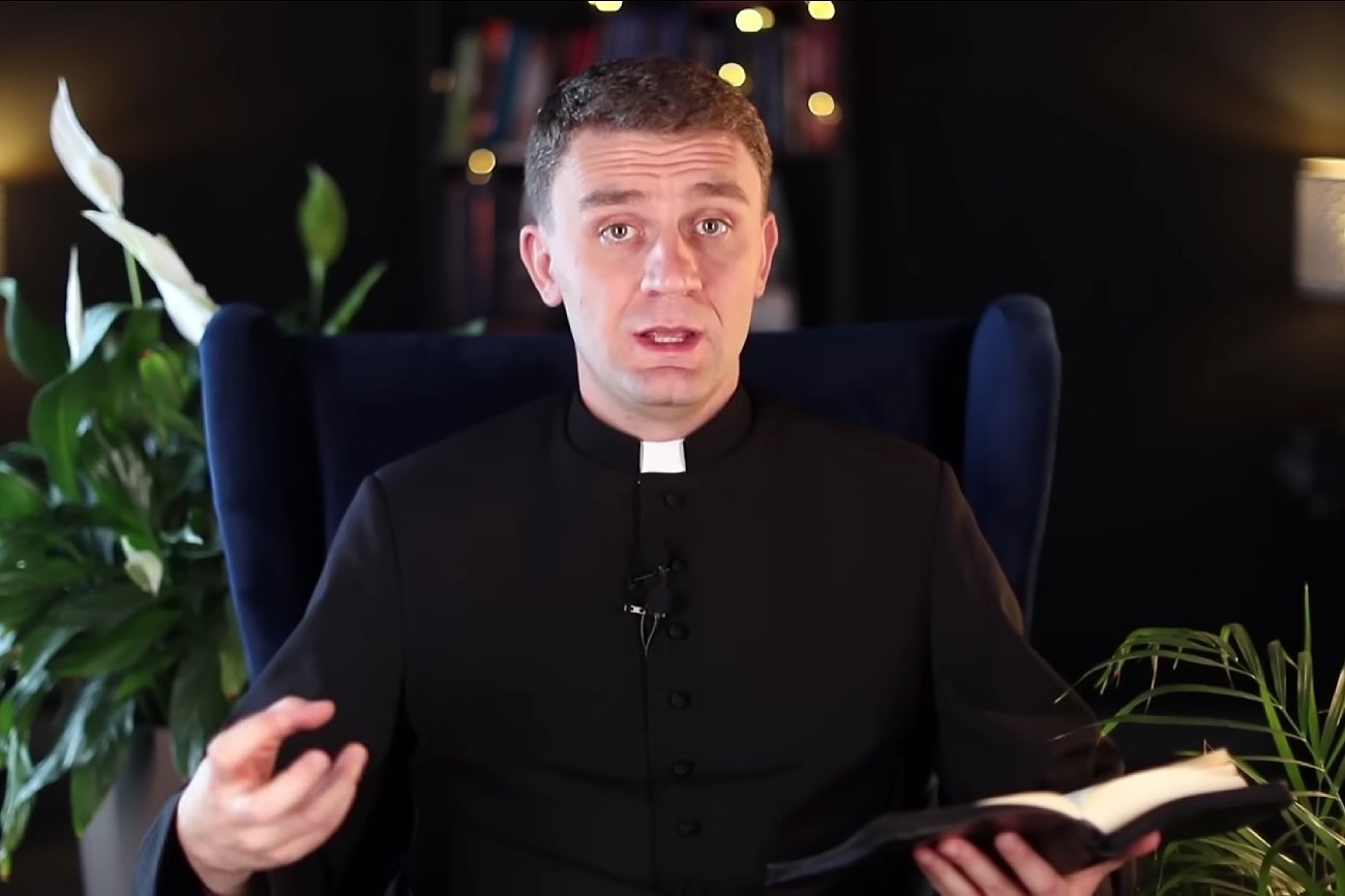 Ksiądz Teodor Sawielewicz na YouTube.com.