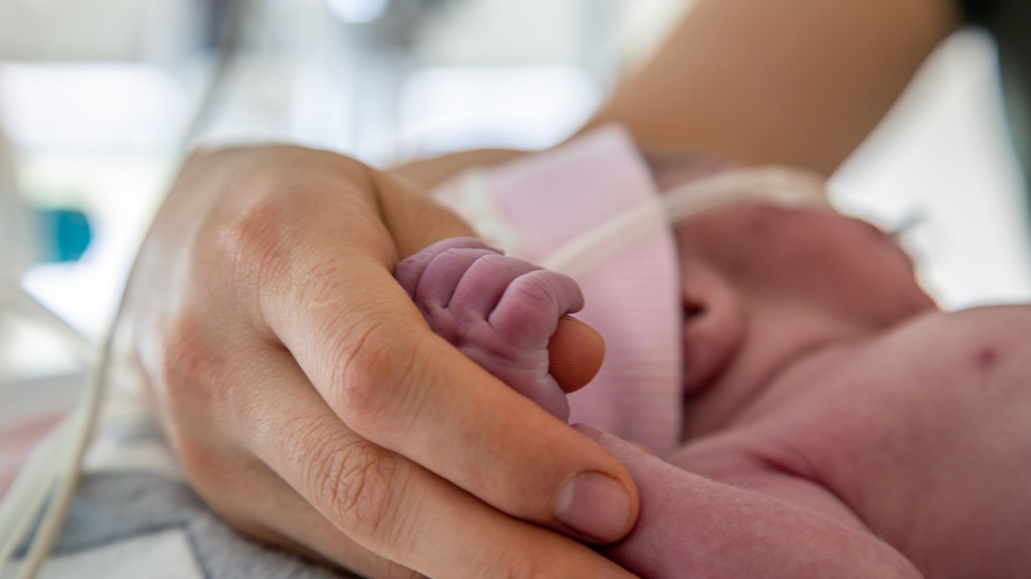 WOŚP ratuje życie. Pomóż chorym dzieciom Dzięki Waszej pomocy chore dzieci dostają szansę na życie – razem tworzymy cud!