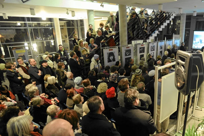 Nowoczesna biblioteka w Opolu i spotkanie z ks. Adamem Bonieckim