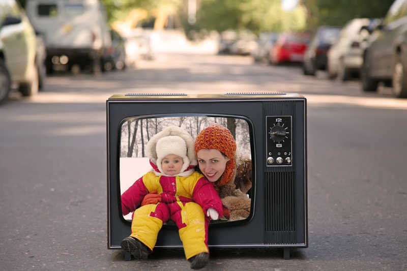 Matkom z dziećmi na rozrywkę i rozwój nie zostaje wiele czasu. Nawet jeśli mamy go wygospodarują, mają do wyboru – mało ambitną ofertę telewizyjną.