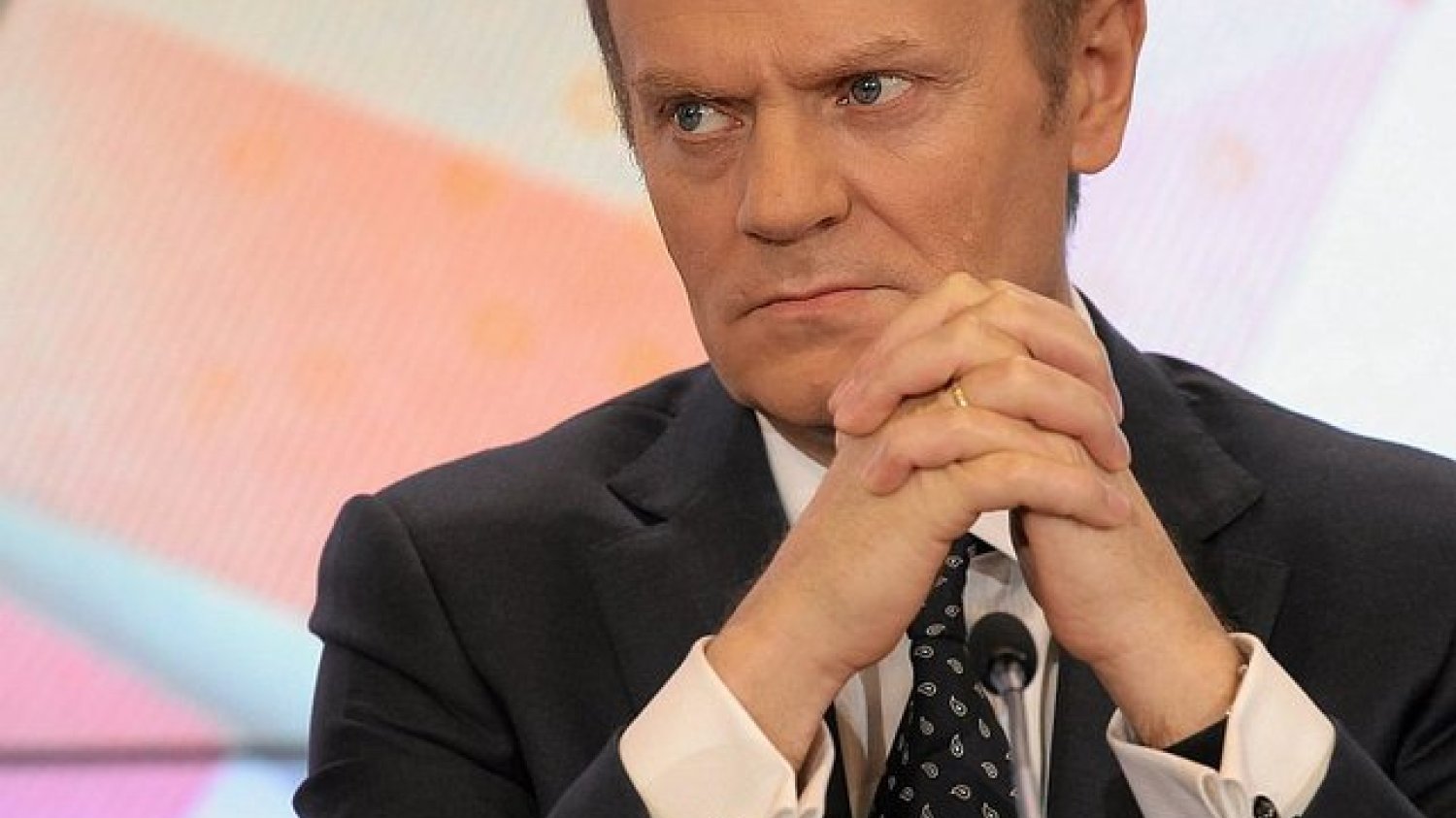 Donald Tusk na konferencji prasowej odniósł się do wydarzeń z redakcji "Wprost", gdzie agencji ABW chcieli odebrać dziennikarzom nośniki z nagraniami podsłuchanych rozmów urzędników państwowcyh