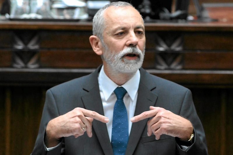 Rafał Grupiński wyjaśnia, że za premierem staną wszyscy politycy PO z najwyżej jednym – losowym – wyjątkiem.