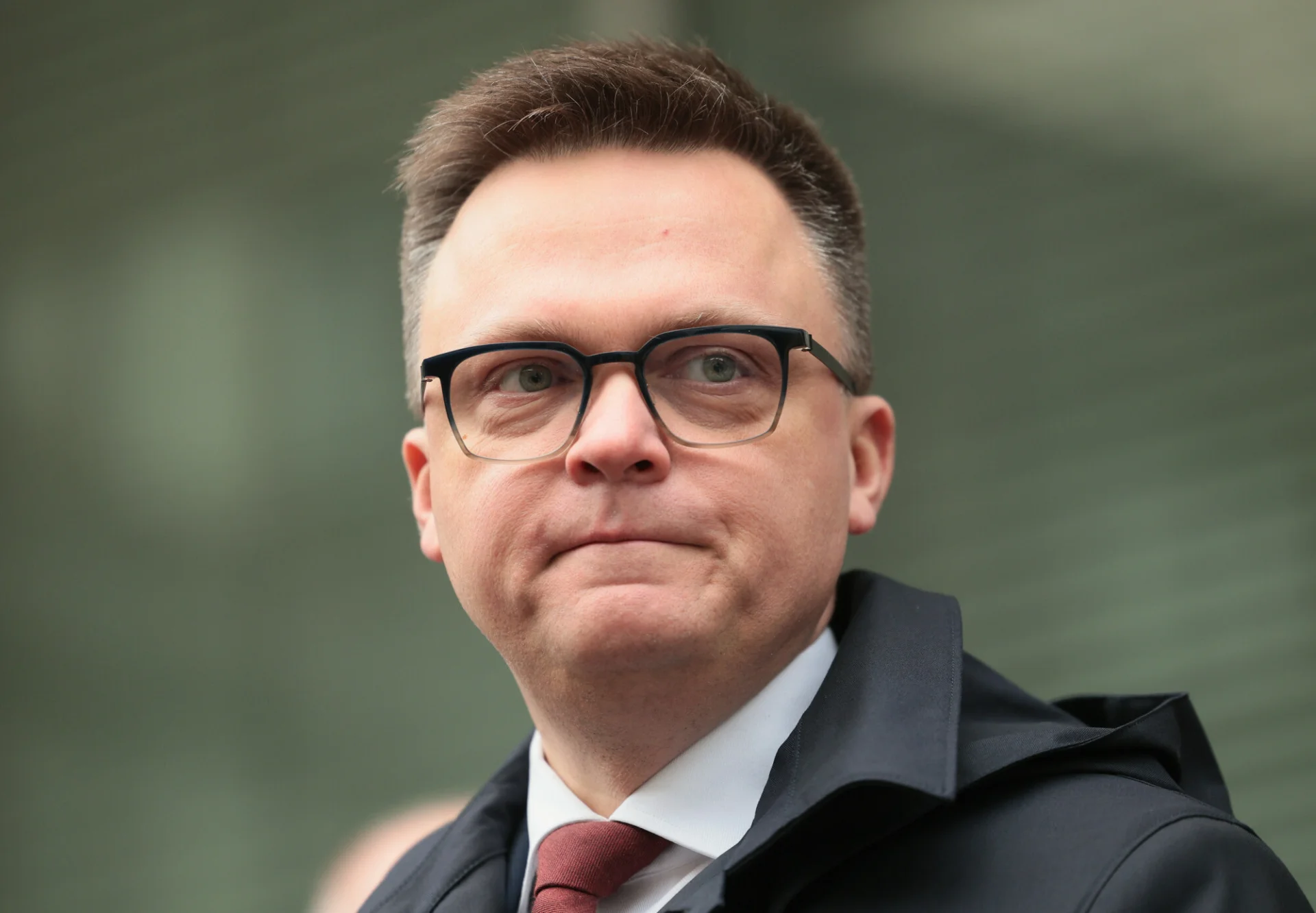 Nowy sondaż prezydencki. Problem Hołowni, Mentzen wraca na podium