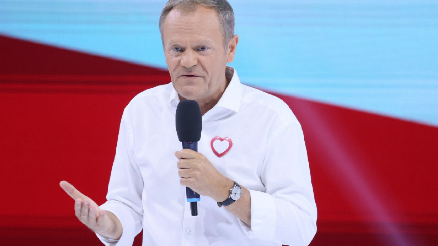 Donald Tusk pokazał zdjęcie Jarosława Kaczyńskiego i rządu PiS. "Bollywood".