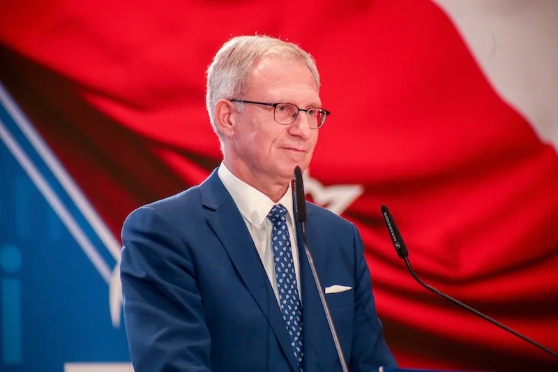 Poseł Tomasz Latos (PiS), szef sejmowej komisji zdrowia, zapewnia, że pomoże w walce z epidemią, jeśli będzie taka potrzeba.