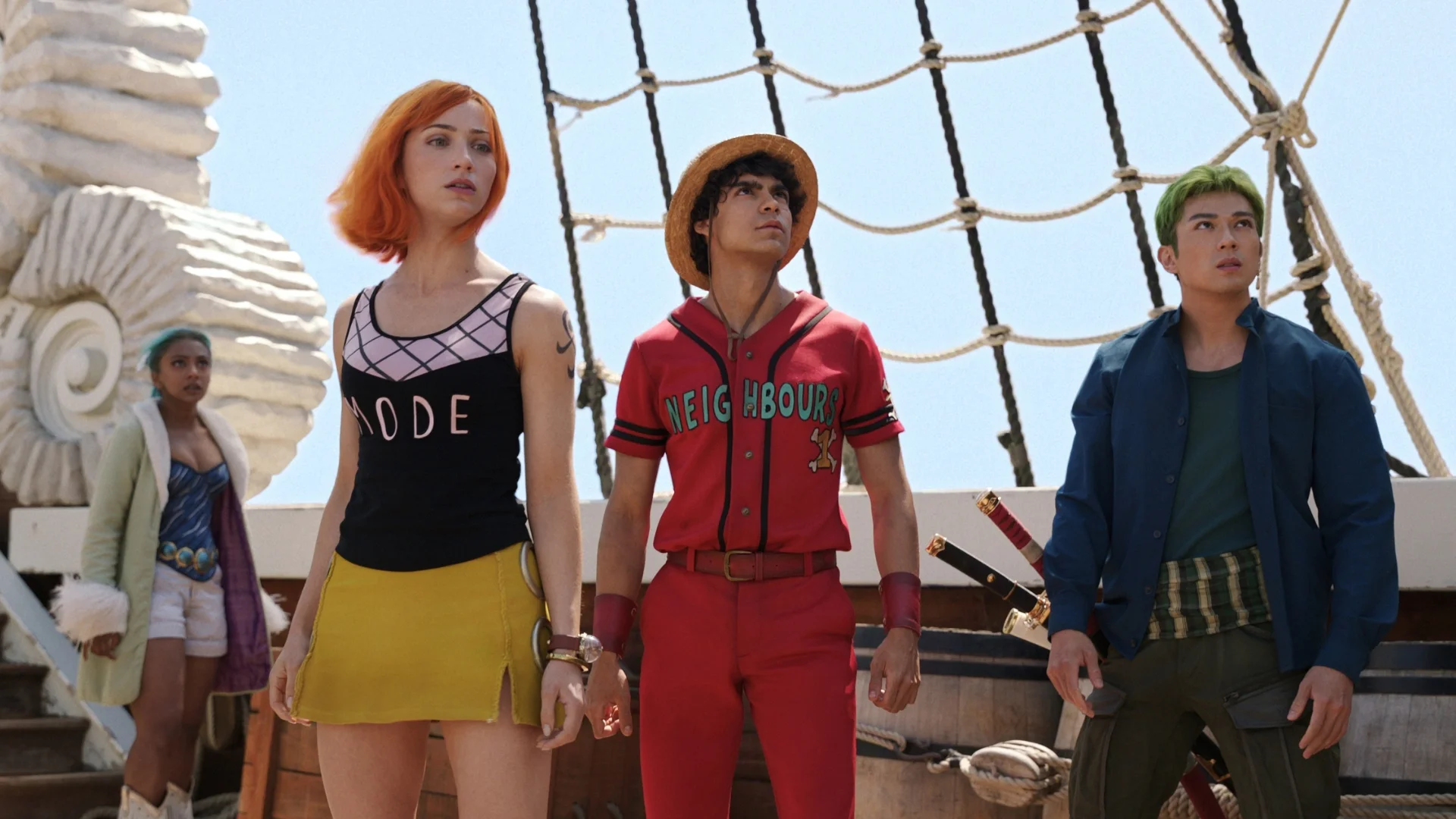 Emily Rudd, Iñaki Godoy i Mackenyu w 2. sezonie serialu "One Piece"