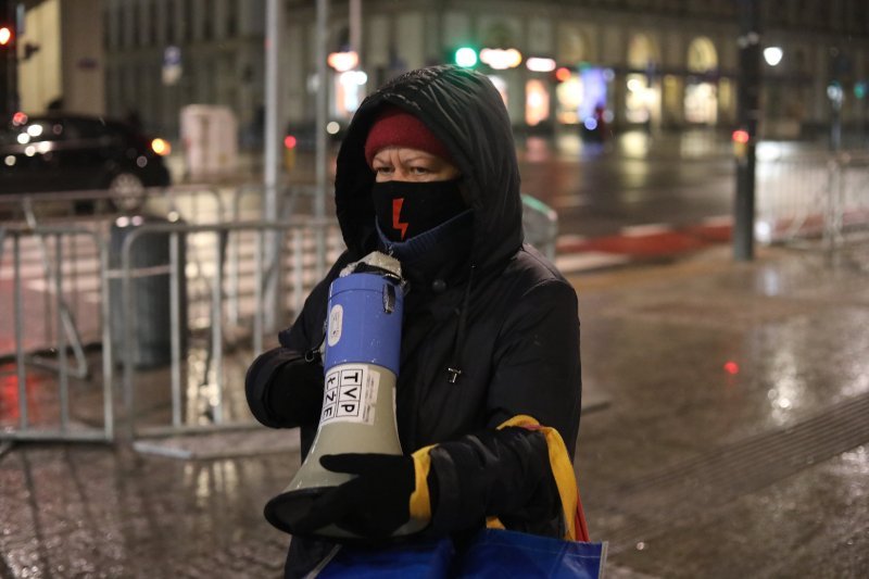 "Babcia Kasia" odpowie za naruszenie nietykalności policjanta na służbie.