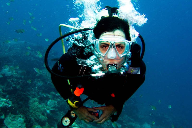 Nurkowanie może być przygodą twojego życia. Jest to jak najbardziej aktywność rekreacyjna, pod warunkiem, że nie robisz patentów na głębokie "nury"