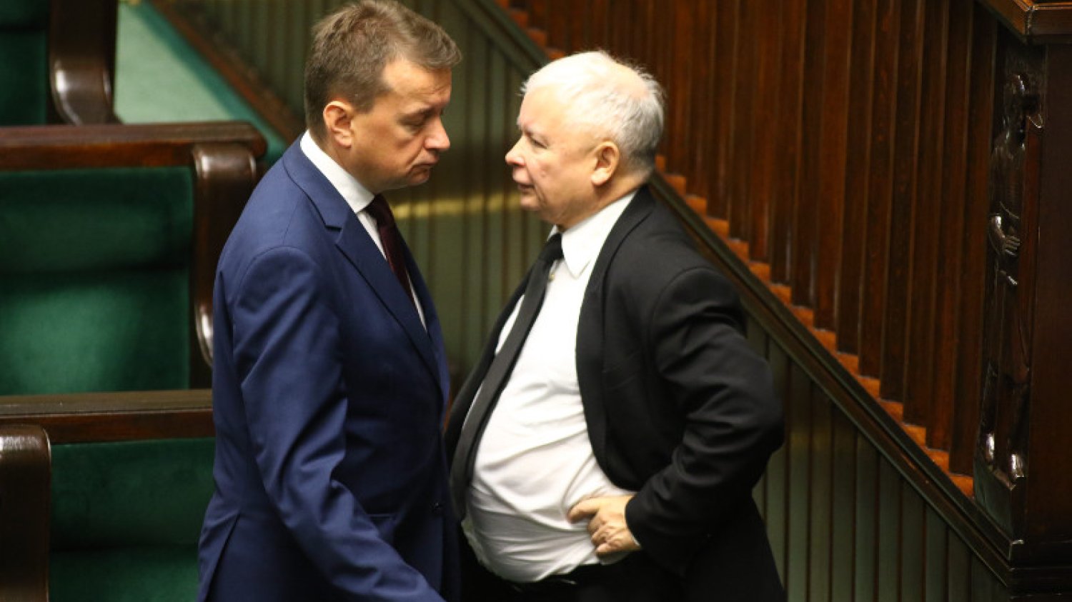 Jarosław Kaczyński od wczoraj wzywa swoich posłów na rozmowy. Ustalana jest strategia na kolejne miesiące.