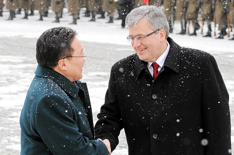 Prezydent Mongolii Cachiagijn Elbegdordż i prezydent Polski Bronisław Komorowski.