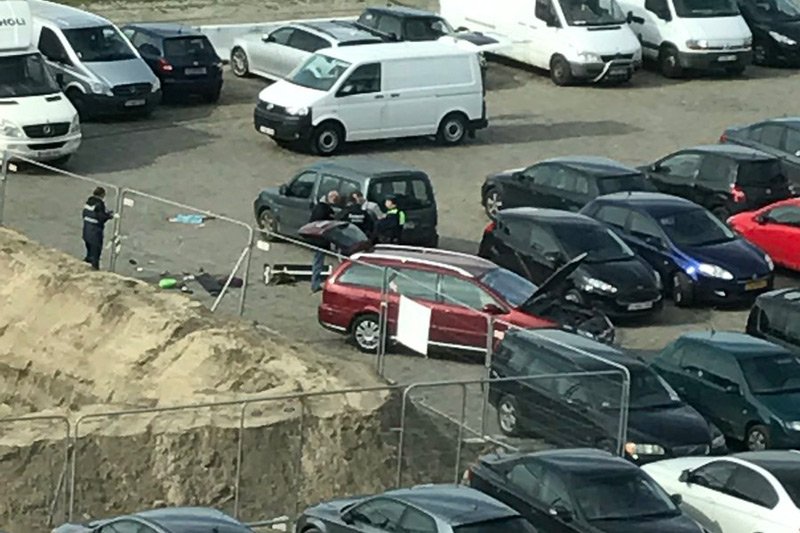 W Antwerpii 40-letni Francuz Mohamed R. próbował dokonać zamachu podobnego do tego, który miał miejsce w środę w Londynie.