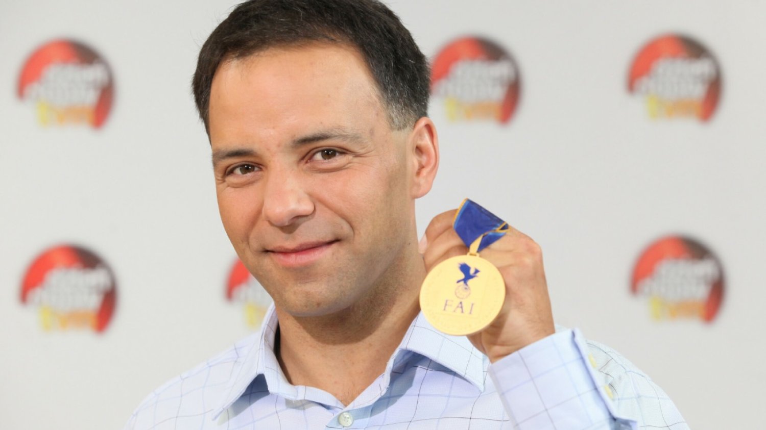 Wielokrotny mistrz świata w szybownictwie Sebastian Kawa bez wsparcia Aeoroklubu Polski.