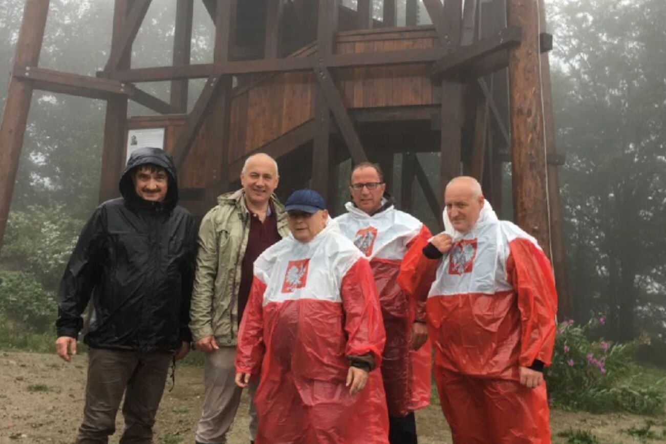 Jarosław Kaczyński jest namawiany przez współpracowników, by poszedł na urlop