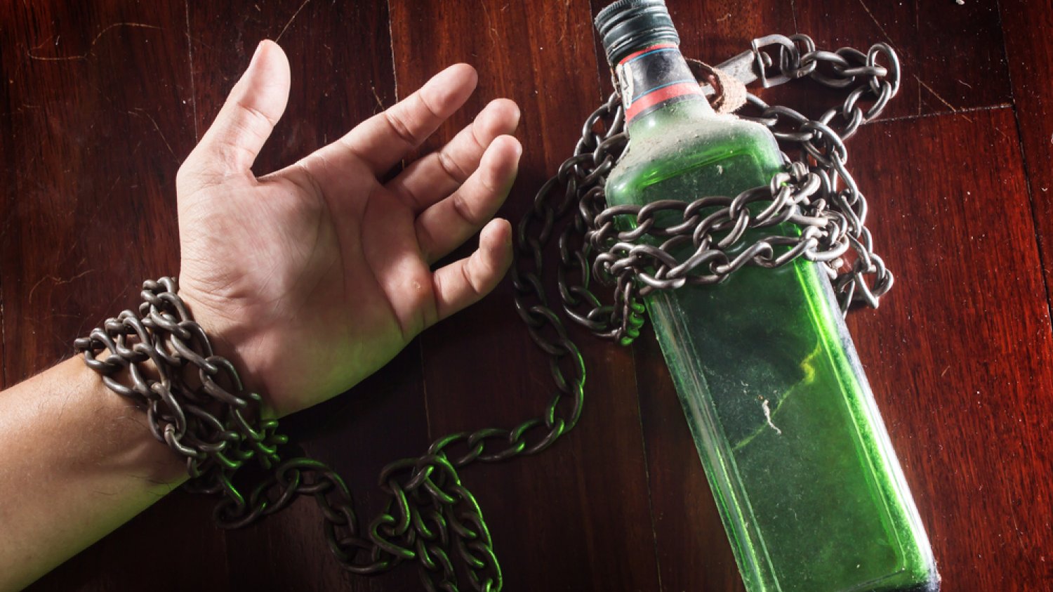 Szacuje się, że aż 800 tys. Polaków jest [url=http://tinyurl.com/q6jahbj]uzależnionych[/url] od alkoholu.
