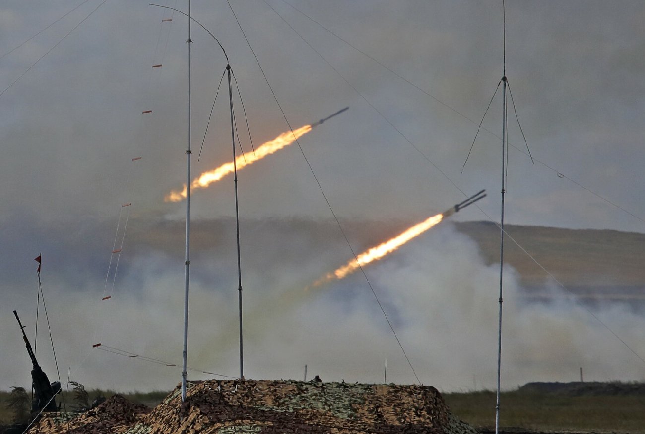 Ukraina oficjalnie alarmuje NATO. Rosyjskie rakiety wleciały na terytorium UE.