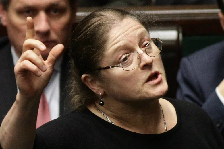 Odwołanych ministrów w obronę wzięła niezawodna Krystyna Pawłowicz.