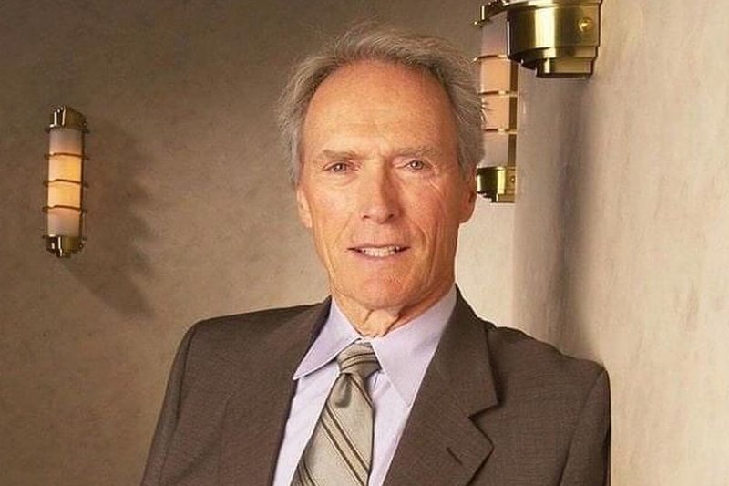 Mieszkanka Piaseczna dała oszukać się na 600 tys. zł. Miały iść na leczenie Clinta Eastwooda