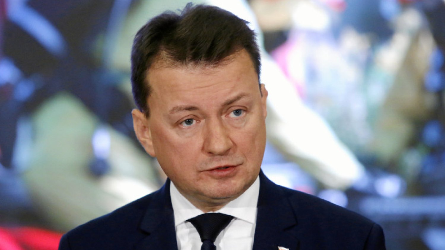 Na policyjnym forum internetowym, funkcjonariusze "dziękują" odchodzącemu ministrowi Błaszczakowi.