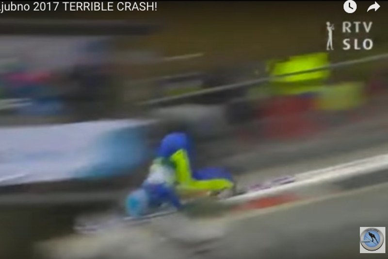 Przerażający upadek ze skoczni! Uderzyła głową tuż przed wybiciem. I hejt: Tak to jest jak się kobiety za skoki biorą