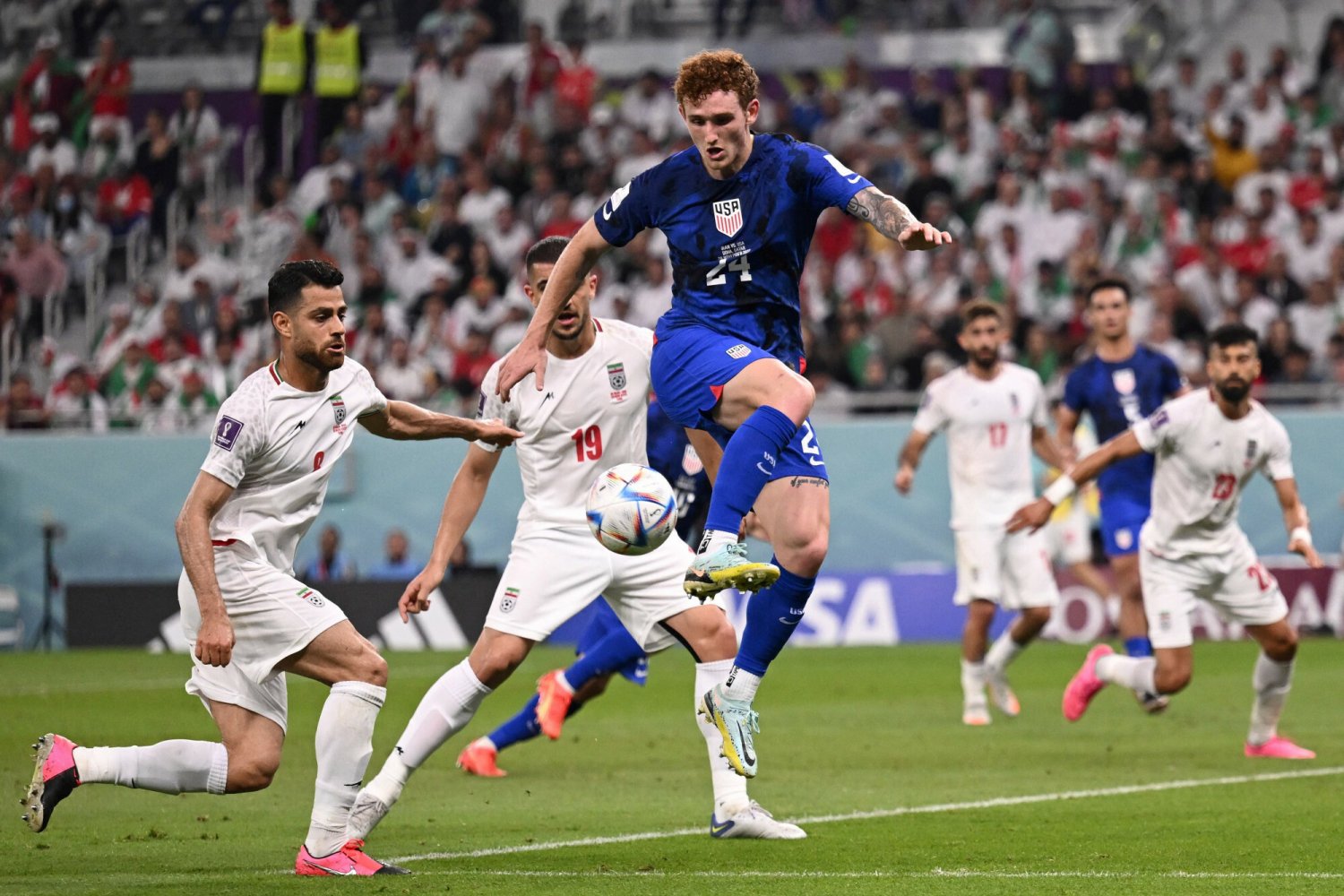 Starcie zaciekłych wrogów dla USA. Iran miał awans w rękach i fatalnie wszystko popsuł