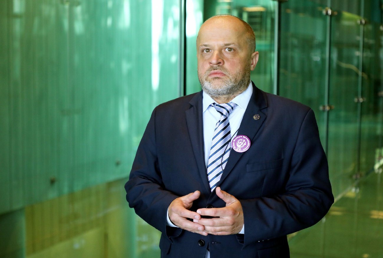 Izba Dyscyplinarna zawiesiła sędziego Piotra Gąciarka