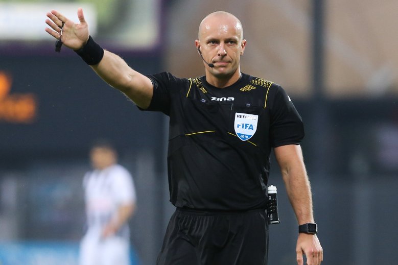 Szymon Marciniak jest wśród tych sędziów, którzy nie ustrzegli się błędów, choć mogli skorzystać z systemu VAR.