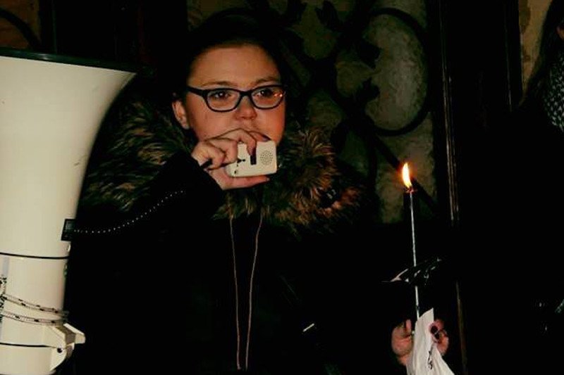 Katarzyna Kulerska na demonstracji przed biurem PiS w Krakowie