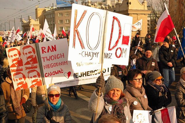 Uczestnicy KOD to anarchiści? Ostatni marsz przeczy tej opinii.