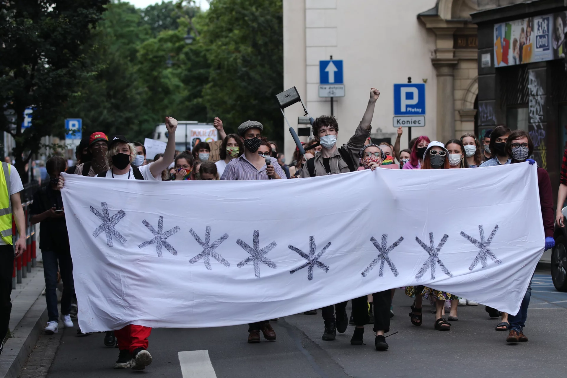 Ruch Ośmiu Gwiazd wychodzi też na ulice - tutaj zdjęcie ze Strajku Wkurzonych w Krakowie