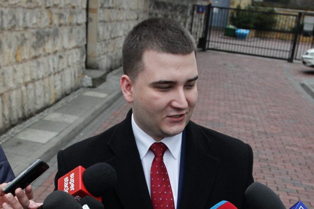 Prokuratura odmawia śledztwa w sprawie zatrudnienia Misiewicza  w MON i spółkach.