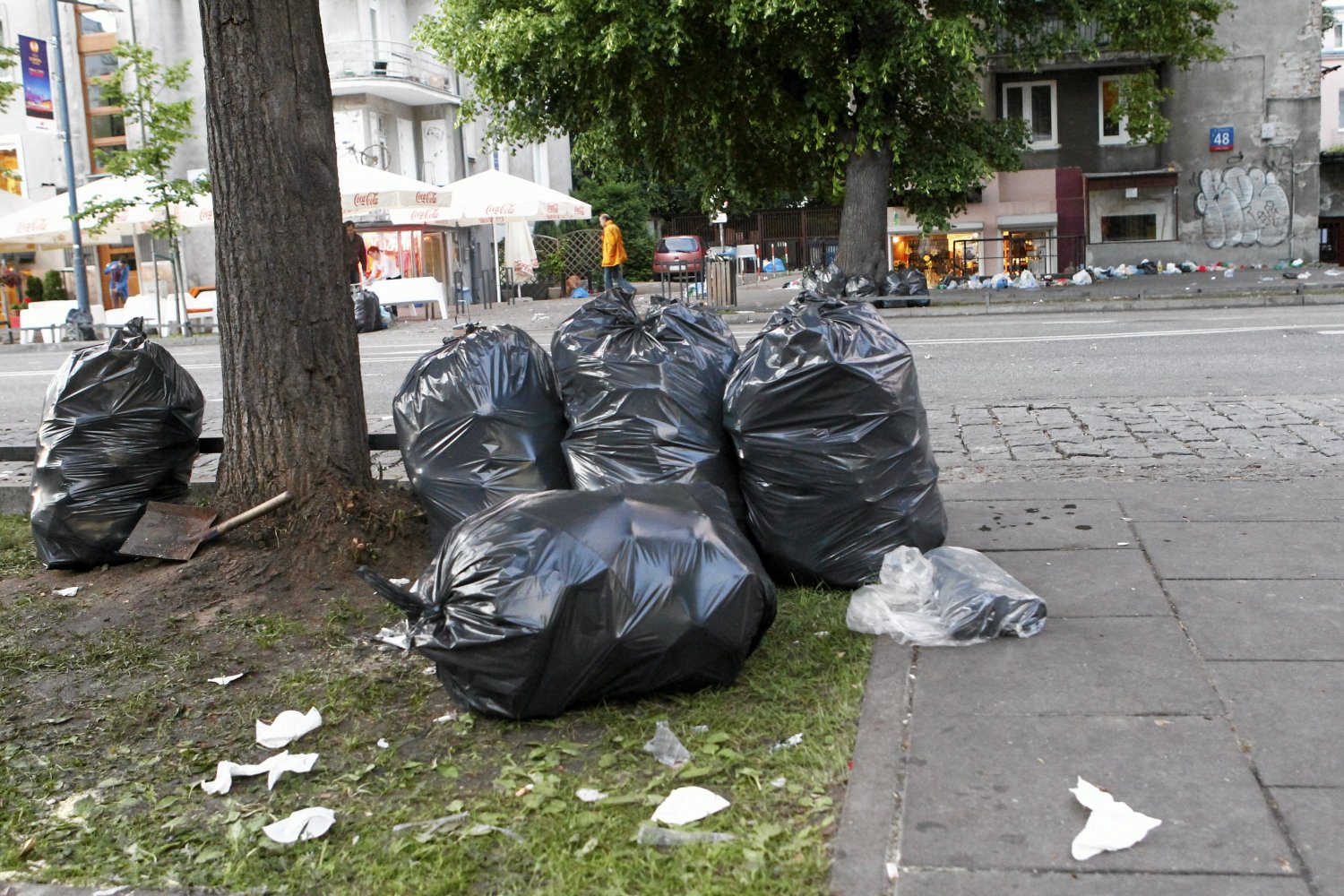 W Polsce powstaje coraz więcej dzikich wysypisk śmieci.
