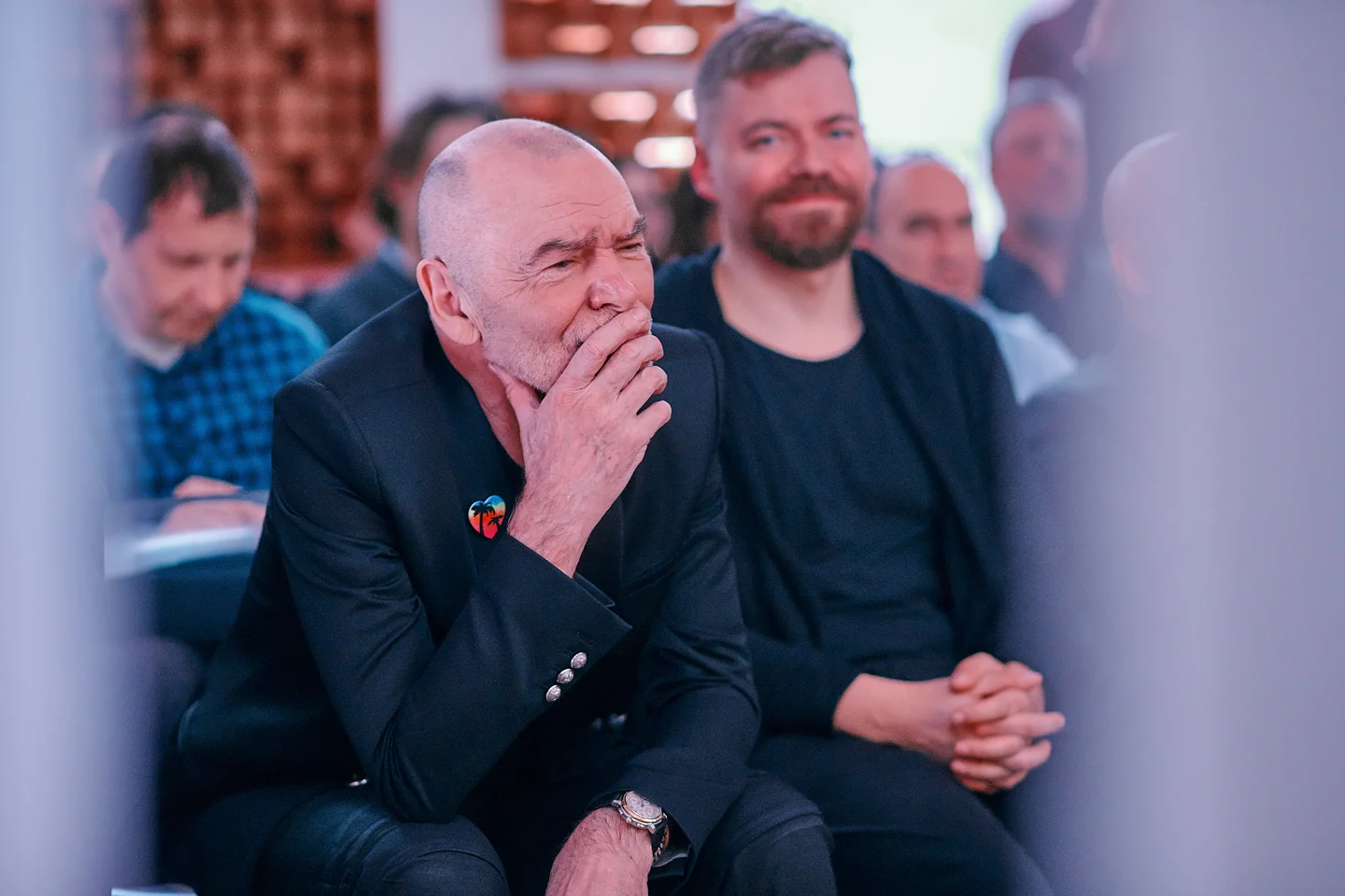 Artyści kontemplujący swoje dzieło