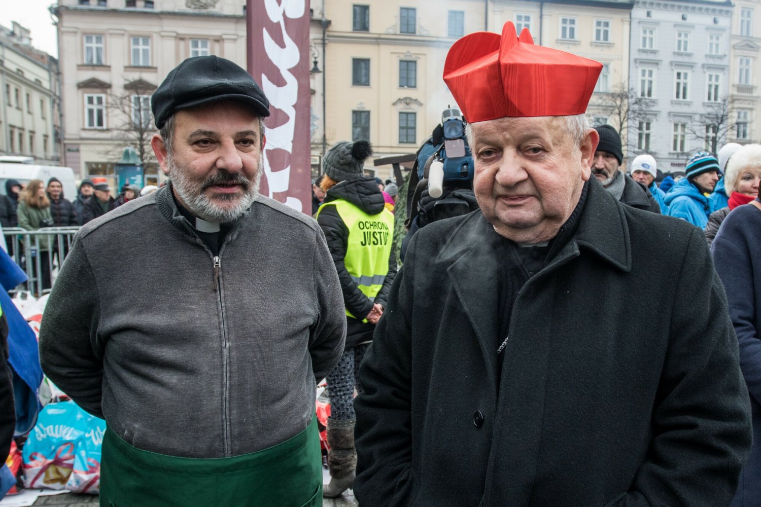 Jak kardynał Dziwisz reagował na doniesienia ws. skandali obyczajowych wśród księży? Ujawnił to ksiądz Tadeusz Isakowicz-Zaleski.