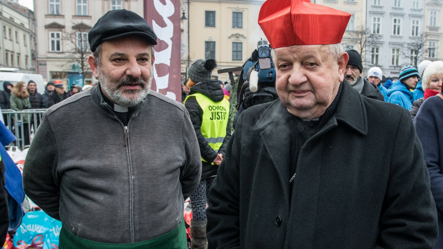 Jak kardynał Dziwisz reagował na doniesienia ws. skandali obyczajowych wśród księży? Ujawnił to ksiądz Tadeusz Isakowicz-Zaleski.