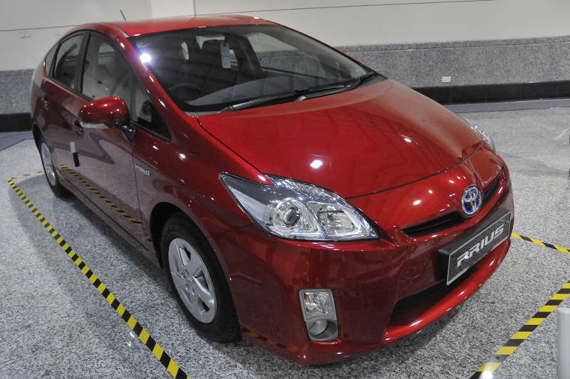 Samochody da się już hakować jak komputery. Specjaliści zatrzymali rozpędzoną [url=http://shutr.bz/19HApTj]toyotę prius [/url]