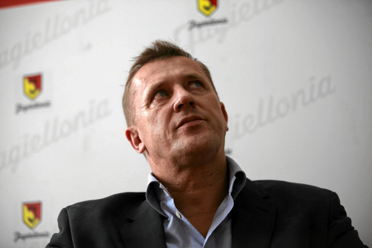 Jagiellonia Białystok: Cezary Kulesza rezygnuje ze stanowiska prezesa klubu, chce być prezesem PZPN.