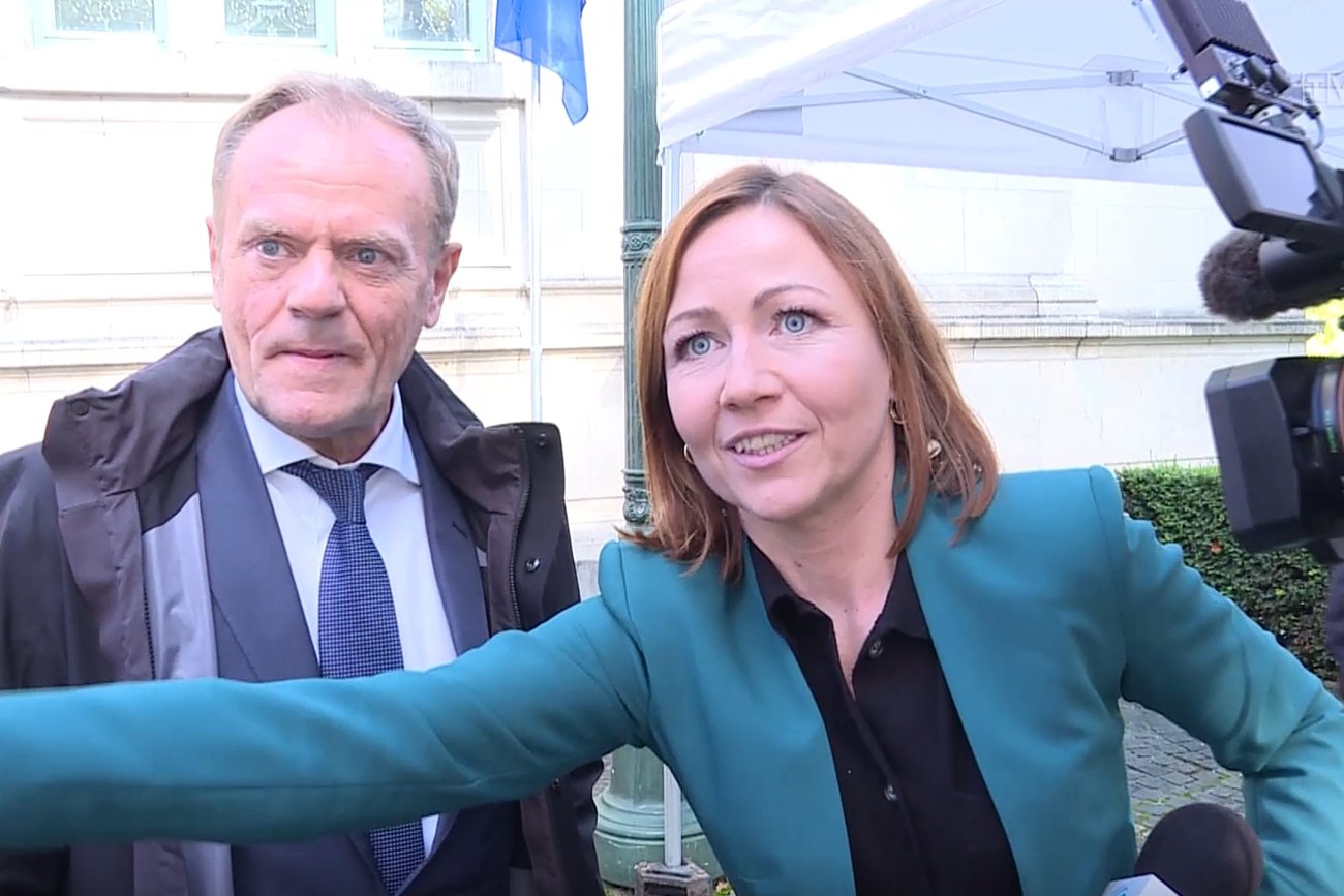 Donald Tusk i korespondentka Polsat News, Dorota Bawołek