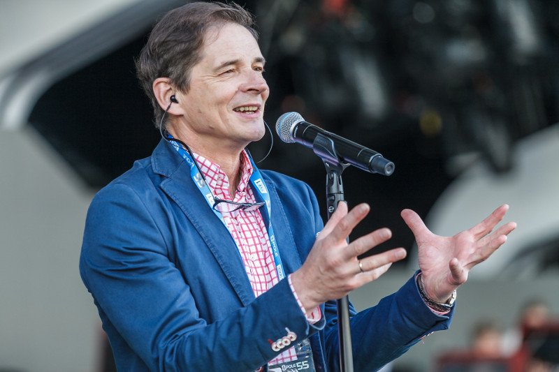 Tym razem dostało się Przemysławowi Babiarzowi.