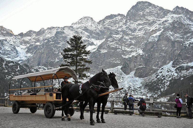 Turyści powinni pamiętać, że po zmroku fiakrzy już raczej nie pracują.