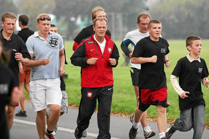 Donald Tusk podczas biegu w Krakowie