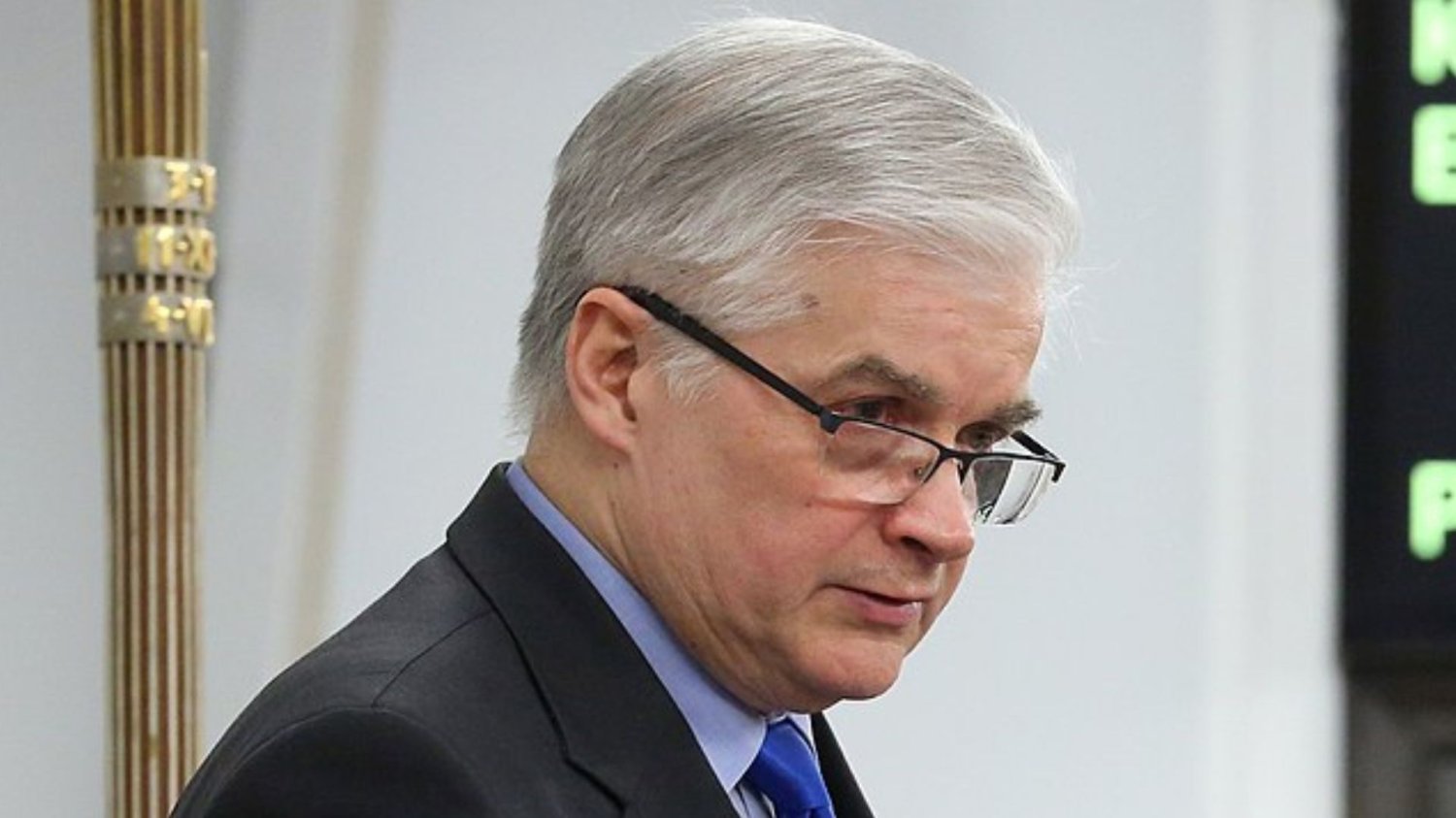 Włodzimierz Cimoszewicz potrącił rowerzystkę na pasach. Sąd zdecydował teraz o umorzeniu sprawy Włodzimierz Cimoszewicz