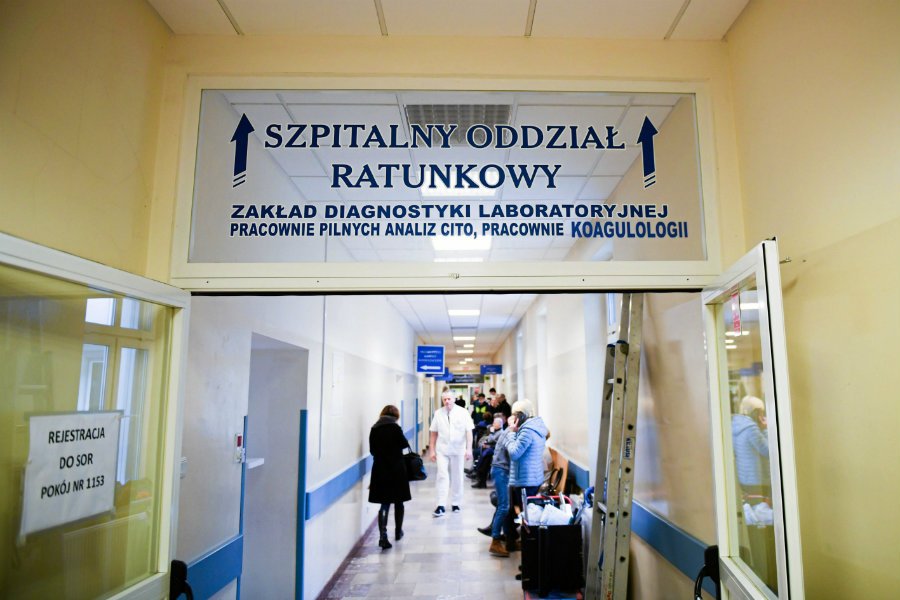 W Rawie Mazowieckiej powołano sztab kryzysowy po śmierci uczennicy szkoły podstawowej w wyniku powikłań po grypie typu A.