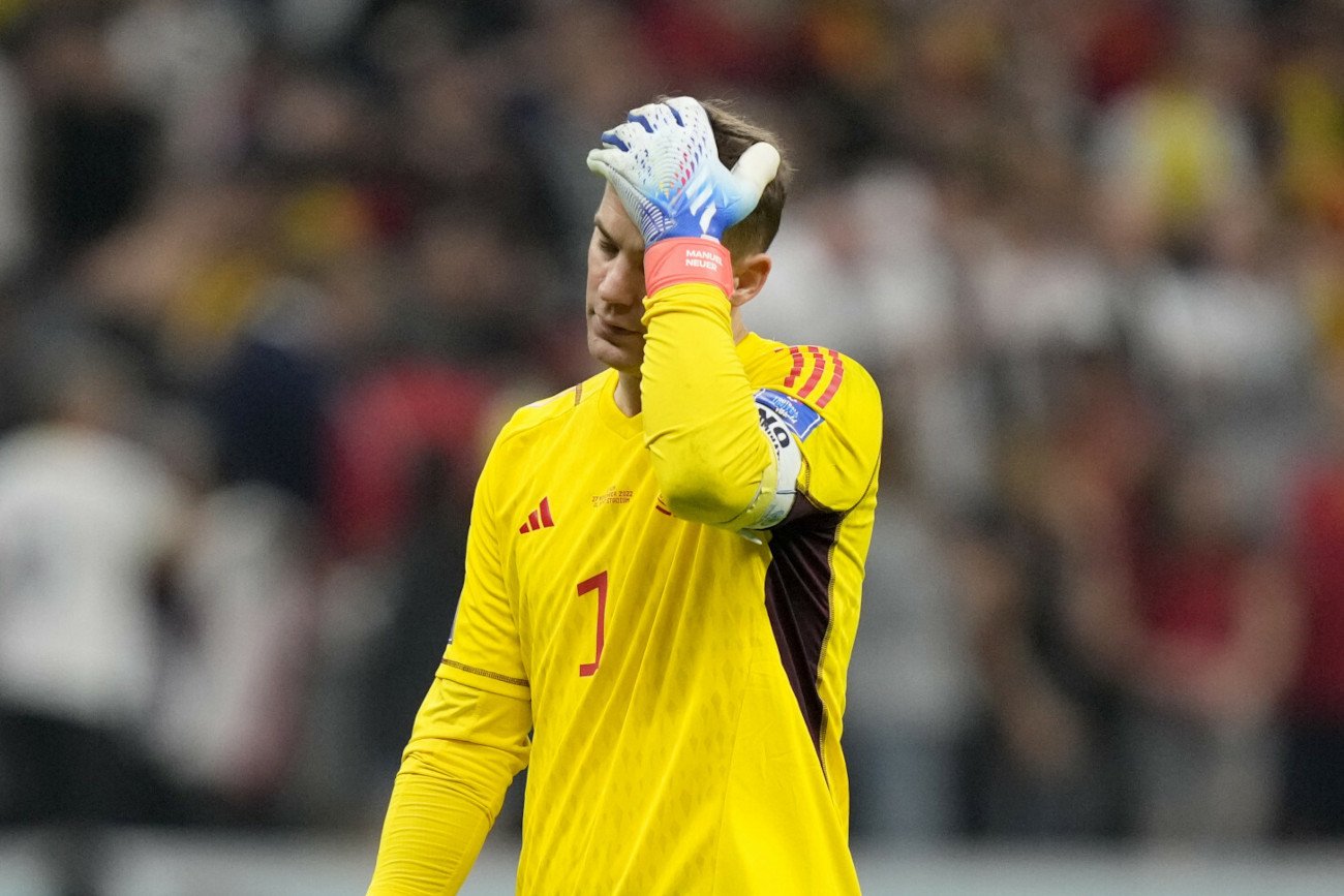 Mauel Neuer na początku grudnia 2022 roku doznał poważnego urazu, w trakcie wypadu na narty.