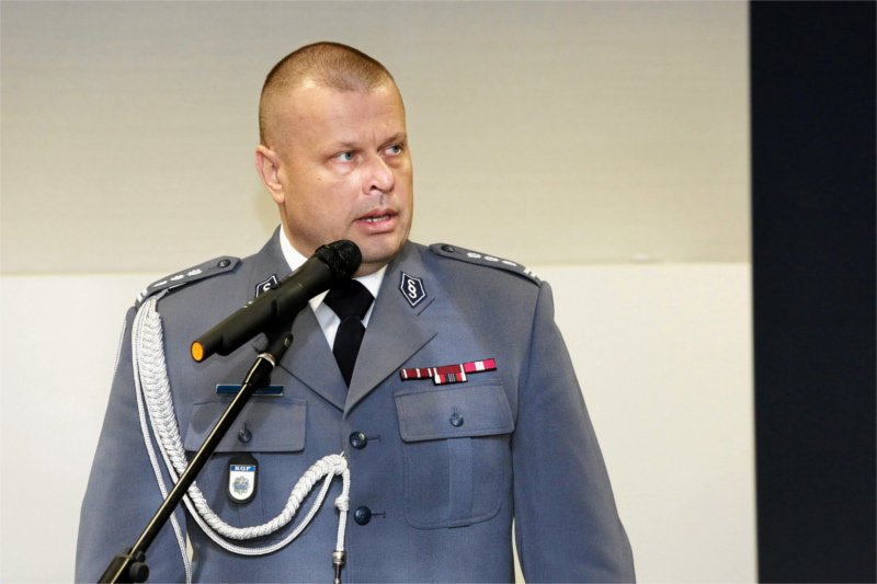 Były Komendant Główny Policji Zbigniew Maj opowiadał w czwartek o zatrzymaniu przez Centralne Biuro Antykorupcyjne i odniósł się do stawianych mu zarzutów.