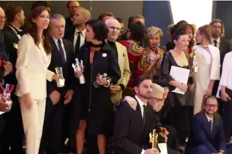 Kamila Kamińska odebrała w Gdyni nagrodę za profesjonalny debiut. Ale sławę zyskała też przy okazji zdjęcia z ministrem Piotrem Glińskim.